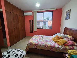 Foto 19 de Ciudad Colon, Venta de linda casa 4 Dormitorios con Piscina