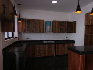 Foto 6 de LINDA CASA DE DOS PISOS CON AZOTEA EN VENTA - URB. BOULEVARD PARK PLAZA -CASTILLA-PIURA