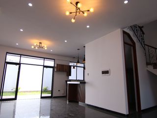 Foto 3 de LINDA CASA DE DOS PISOS CON AZOTEA EN VENTA - URB. BOULEVARD PARK PLAZA -CASTILLA-PIURA