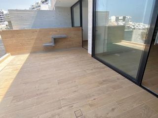 Foto 2 de EN VENTA DÚPLEX ESTRENO CON HERMOSA TERRAZA CON VISTA PANORAMICA EN PLAYA SEÑORITAS PUNTA HERMOSA