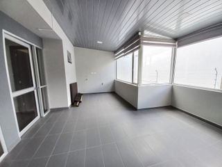 Casa en venta en Ibarra, 213m2, 3 dormitorios con baño privado, con patio, en Conjunto privado y seguro