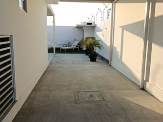 CASA  EN VENTA AL SUR DE MANTA