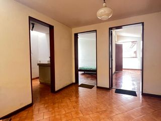 SE VENDE CASA COMO TERRENO EN AV. EL PARQUE, LA PLANICIE, LA MOLINA