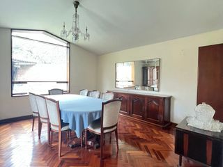 SE VENDE CASA COMO TERRENO EN AV. EL PARQUE, LA PLANICIE, LA MOLINA