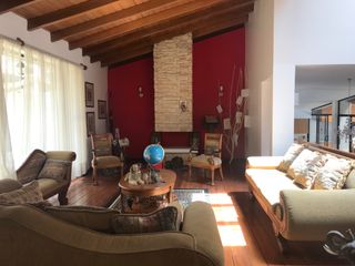 Foto 20 de VENDO CASA CON PISCINA EN URB. PRIVADA CUMBAYA (Sector Colegio Menor)