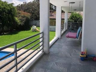 Foto 8 de VENDO CASA CON PISCINA EN URB. PRIVADA CUMBAYA (Sector Colegio Menor)