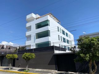 Alquiler de Edificio en el sector de Monteserrin de 1000 metros, Udla Park, Norte de Quito
