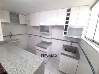 Foto 3 de Venta de Departamento en Jesús María en 4to Piso C/ascensor