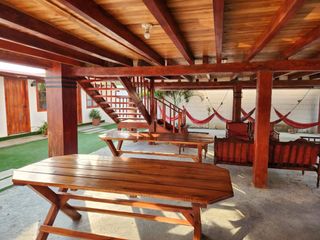 Foto 7 de ENCANTADORA CASA EN VENTA A 20 METROS DE LA PLAYA CON VISTA AL MAR EN CRUCITA