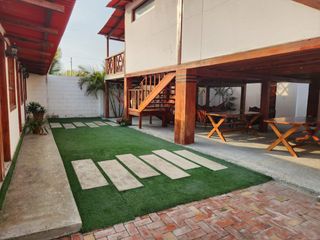 Foto 8 de ENCANTADORA CASA EN VENTA A 20 METROS DE LA PLAYA CON VISTA AL MAR EN CRUCITA