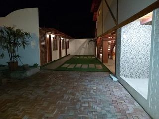 Foto 10 de ENCANTADORA CASA EN VENTA A 20 METROS DE LA PLAYA CON VISTA AL MAR EN CRUCITA