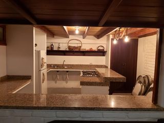 Foto 11 de ENCANTADORA CASA EN VENTA A 20 METROS DE LA PLAYA CON VISTA AL MAR EN CRUCITA