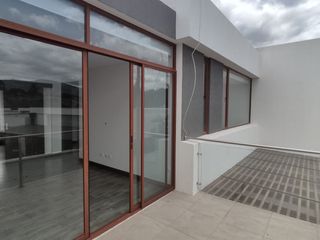 Renta hermosa casa 3 Dormitorios en Tumbaco - Sector: Buena Esperanza