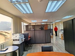 Foto 10 de VENTA BODEGA O GALPON  INDUSTRIAL NORTE DE QUITO, SECTOR LA CRISTIANIA 1148M2