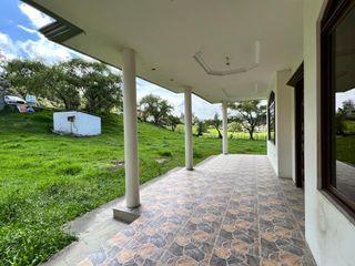 Casa en venta en Amable María con amplia área verde