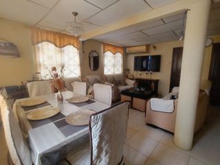 Foto 3 de CASA DE VENTA   FLORESTA 1, SUR DE GUAYAQUIL, GUAYAS