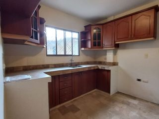 Foto 7 de VENTA DE LINDA Y ACOGEDORA  CASA DE 2 PISOS EN URBANIZACION SAN FELIPE NORTE DE GUAYAQUIL