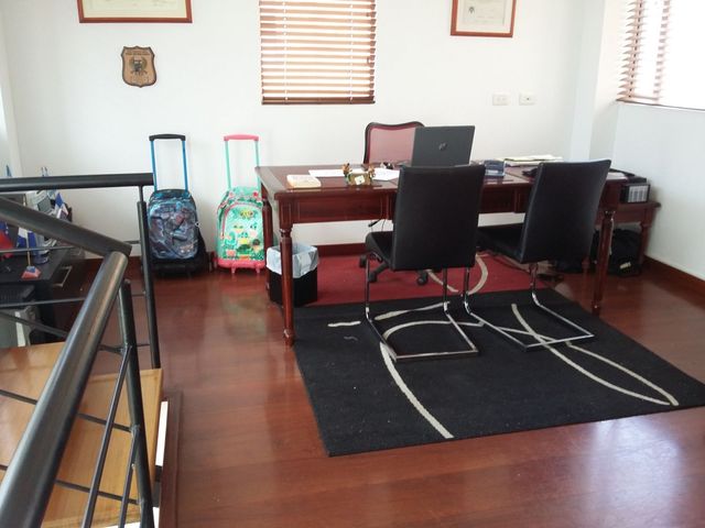 VENDO ESPECTACULAR CASA EN CHIA