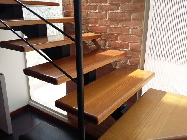 VENDO ESPECTACULAR CASA EN CHIA