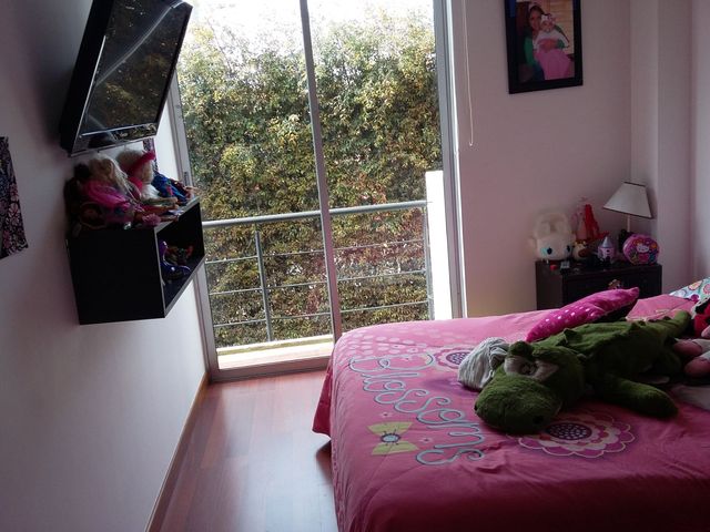 VENDO ESPECTACULAR CASA EN CHIA