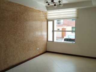 Vendo casa en Pomasqui  3 dormitorios $135000 dentro de Urbanización