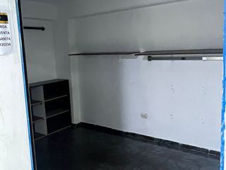 Local  comercial 021 - en sotano 4.38m2 en el Emporio Gamarra