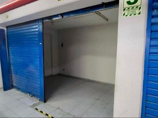 Local  comercial 021 - en sotano 4.38m2 en el Emporio Gamarra