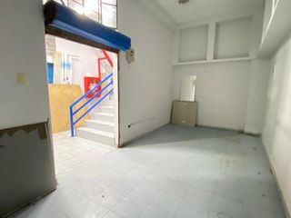 Local  comercial 021 - en sotano 4.38m2 en el Emporio Gamarra