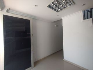 Foto 2 de Oficina en arriendo en La Concepción.