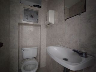 Foto 15 de Oficina en arriendo en La Concepción.