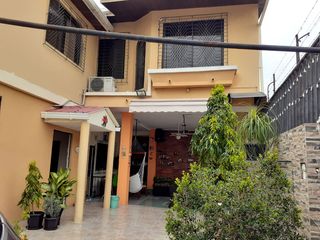 Foto 1 de Venta de propiedad comercial para consultorios o residencia estudiantil