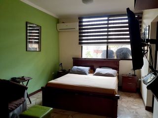 Foto 21 de Venta de propiedad comercial para consultorios o residencia estudiantil