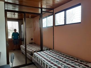Foto 10 de Venta de propiedad comercial para consultorios o residencia estudiantil