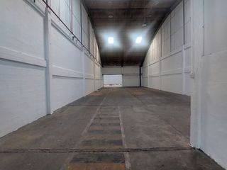 Foto 1 de Alquiler de bodegas industriales 485m2,  500m2, 800m2 y 1300m2 en complejo con seguridad