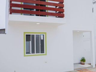 Venta de casa de dos plantas , 4 habitaciones en urbanización privada cerrada ,Reserva con 1000$, km 8 vía Data Villamil
