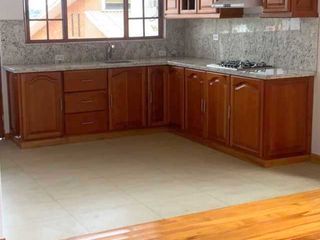 Foto 5 de Nuevo, departamento en renta, sector Wayra Plaza