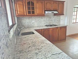 Foto 4 de Nuevo, departamento en renta, sector Wayra Plaza