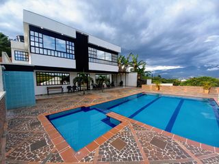 Foto 1 de Venta de casa campestre rentable en LEBRIJA SANTANDER a tan solo 5 min del AEROPUERTO PALONEGRO