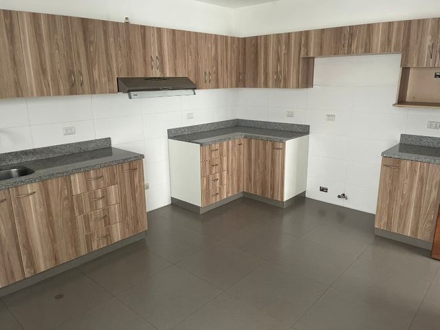 LINDO DEPARTAMENTO CERCANO A PENTAGONITO