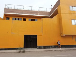 SE VENDE AMPLIO LOCAL COMERCIAL EN EL KM 34.5 PANAMERICANA NORTE PUENTE PIEDRA