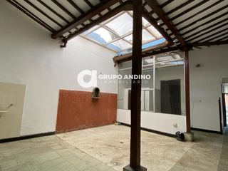 Se Arrienda o se Vende Casa en Cabecera cra 33a - Buacaramanga