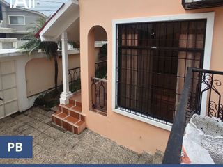 Casa en venta Guayaquil Urb. Los Senderos en la av. del Bombero frente a Los Ceibos