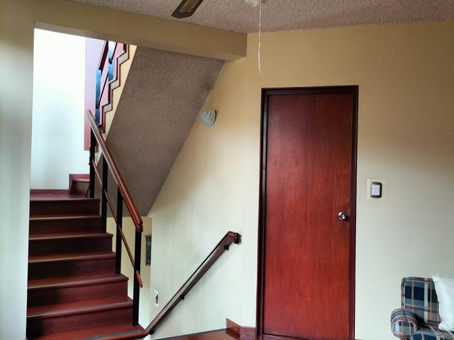Hermosa casa en venta en Las Lomas de La Molina Vieja.!!