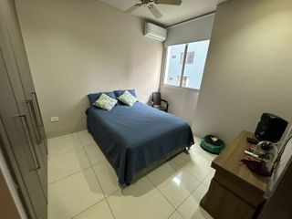 Apartamento de 3 habitaciónes con baño! Sector residencial Alto Prado!