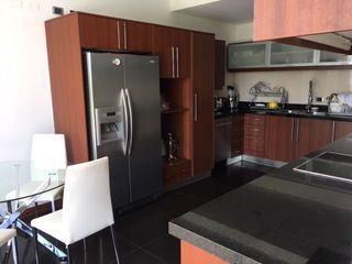 Foto 3 de Casa de arriendo, sector Cumbayá, Urb. Vista Grande, 4 dormitorios