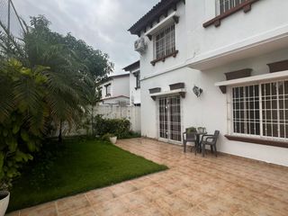 Foto 1 de Casa en Venta en La Urb. Terranostra - Via La Costa