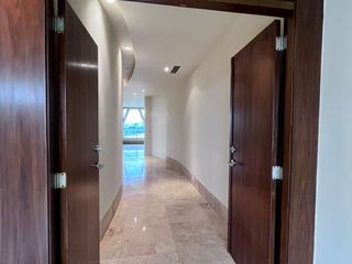 Foto 3 de Departamento de Venta en Samborondón