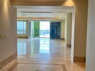 Foto 1 de Departamento de Venta en Samborondón