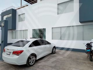 Foto 6 de OPORTUNIDAD: SE VENDE 4 CASAS EN UNO CON ÁREAS COMUNES