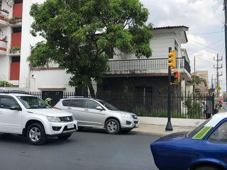 Foto 4 de oportunidad VENTA DE CASA ESQUINERA EN SECTOR MUY COMERCIAL